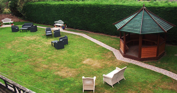 570x300-Garden2